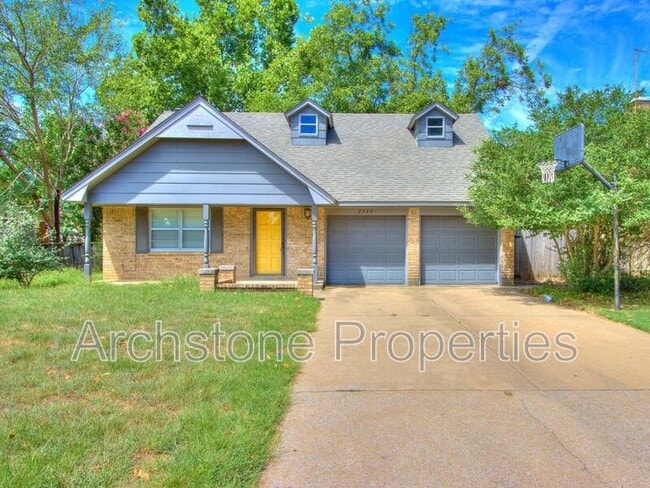 Building Photo - 2524 Boxwood Ave