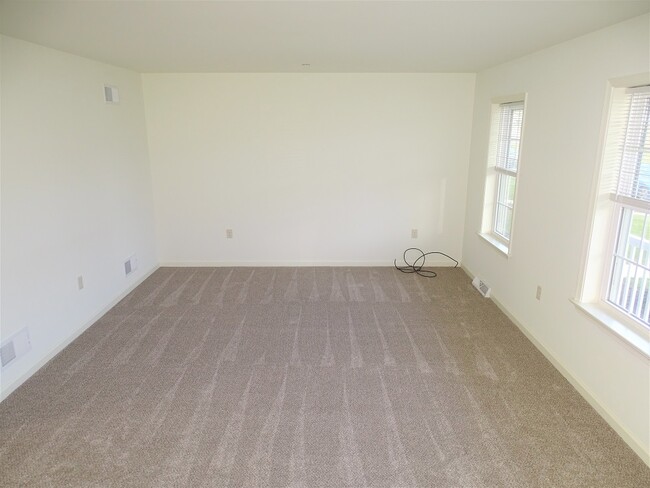 Photo - 322 Meadow View Dr