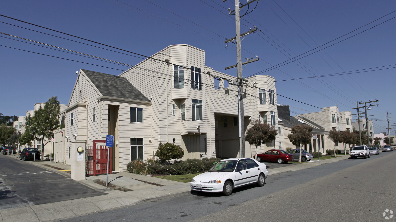 Photo - Britton Court Apartments