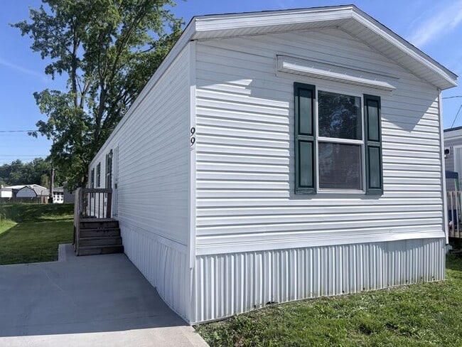 Building Photo - 10610 State Rte 762