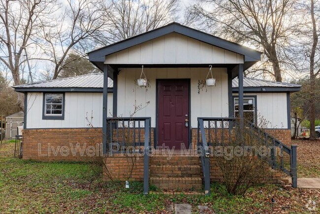 Building Photo - 3254 Cherry Ave Rental