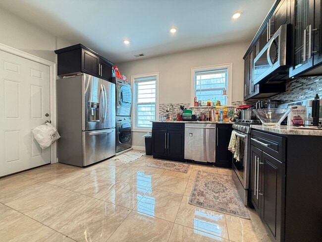 Photo - 73 Newbury St Unit 2