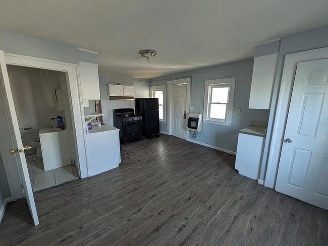 Photo - 245 Brooks St Unit 3R