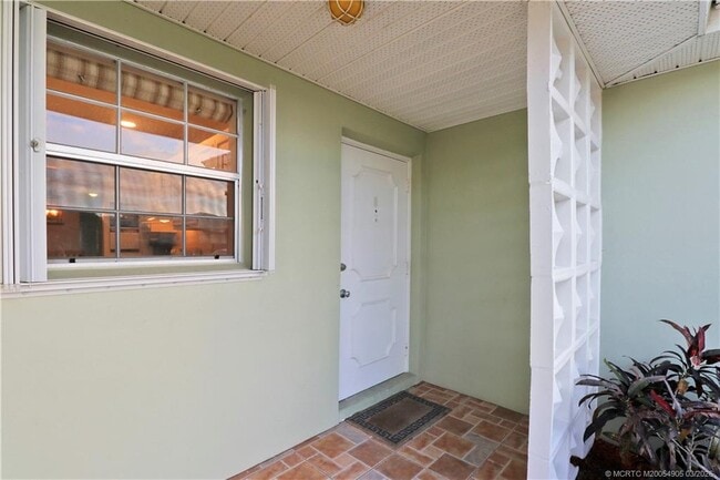 Photo - 211 Manatee Ln Unidad D