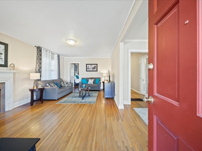 Photo - 1307 S Indianapolis Ave