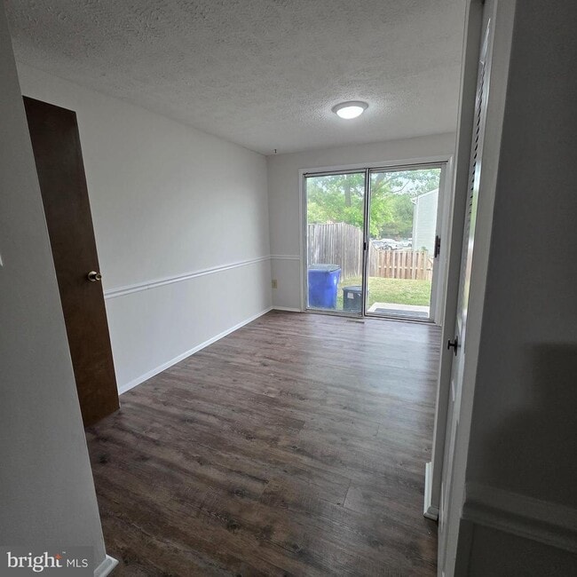 Photo - 1758 Springfield Ln