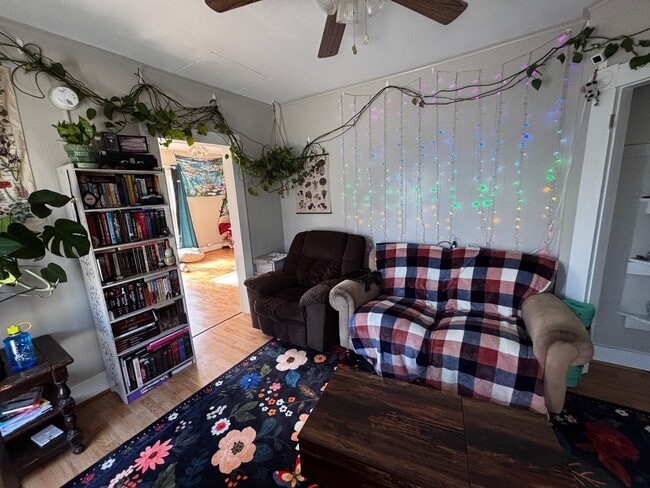 Photo - 160 S Main St Unit 3