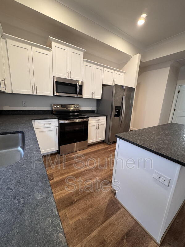Photo - 403 Albus Dr