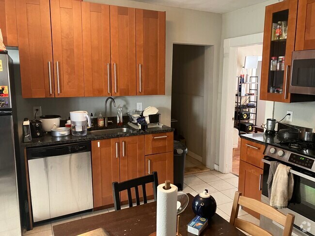 Building Photo - 273 Cardinal Medeiros Ave Unit 1 Rental