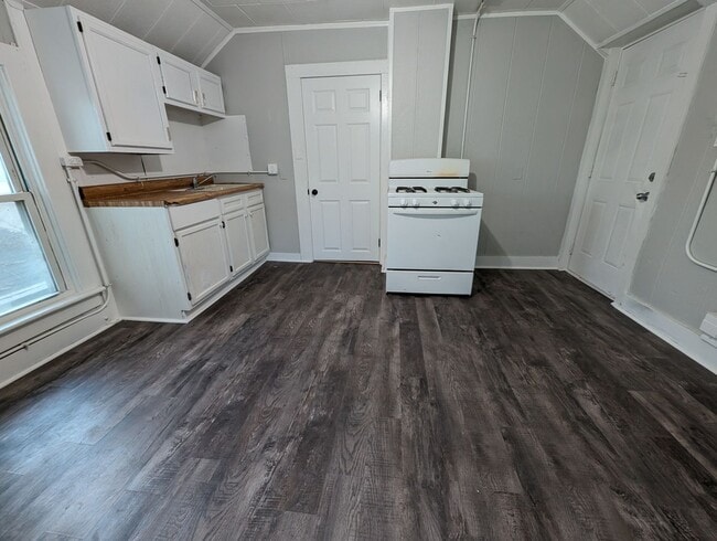 Photo - 518 W High St Unit D