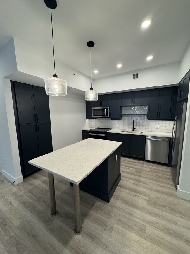 Photo - 60 NW 31st St Unit B3