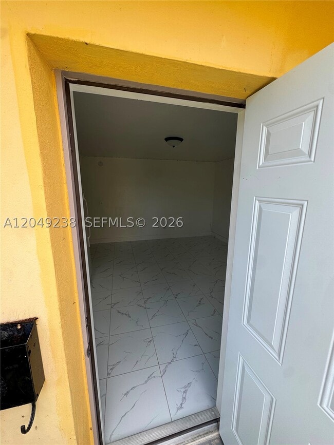 Photo - 16190 NE 19th Pl Unit 9