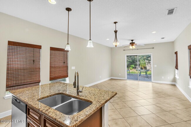 Photo - 779 10th Pl S