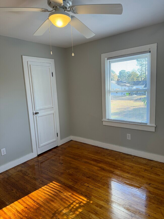 Photo - 1201 Highland Ave Unit B