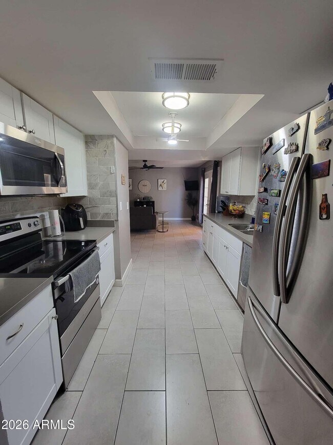 Photo - 2530 N 87th Ave