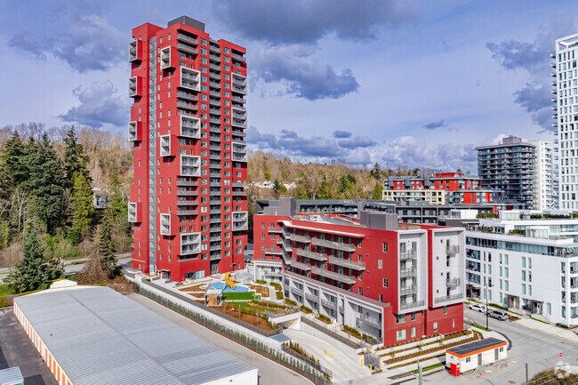 Building Photo - 3338 Sawmill Cres