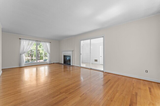 Photo - 1055 Inverness Rd