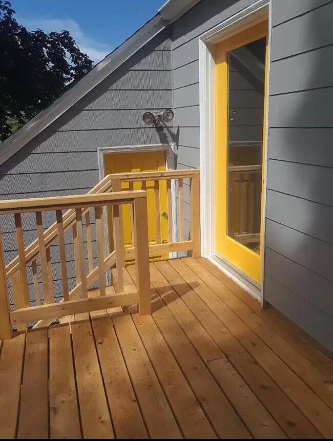 Photo - 5615 N Wilbur Ave