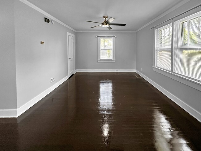 Photo - 322 W Irvine Ave