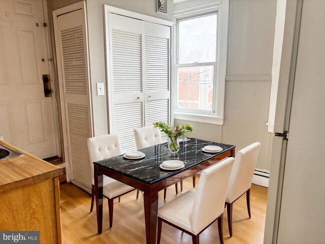 Photo - 2366 N 4th St