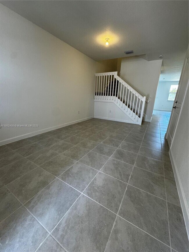 Photo - 2325 NW 125 St