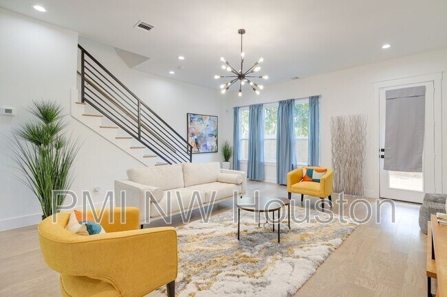 Photo - 4706 Market St