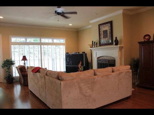 Photo - 1272 Tulip Ct
