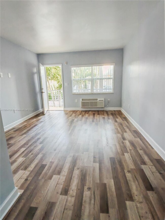 Building Photo - 8000 NE Bayshore Ct Unit 218