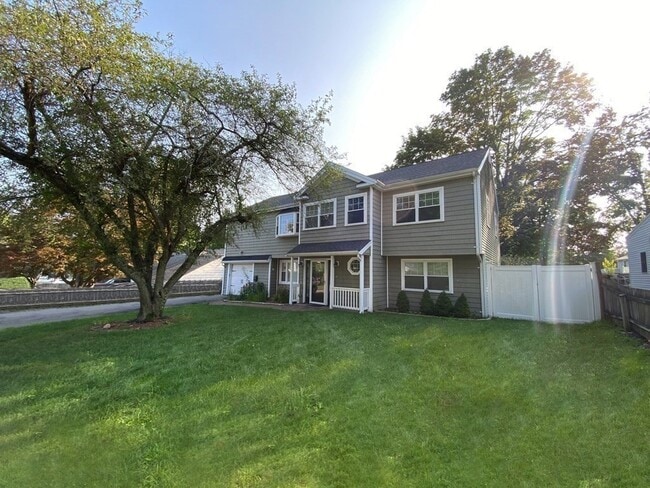 Photo - 34 Drinkwater Ave