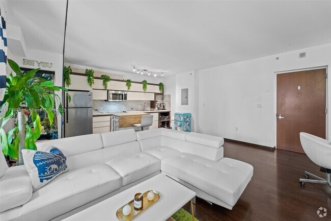 Building Photo - 435 21st St Unit 212 Rental