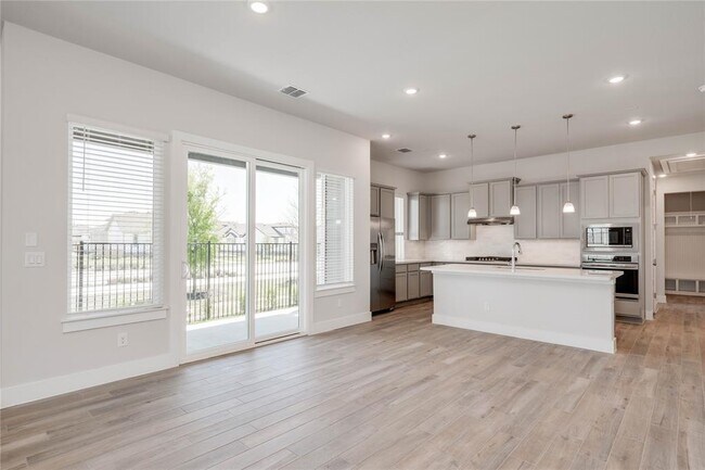 Photo - 8812 Bestride Bend