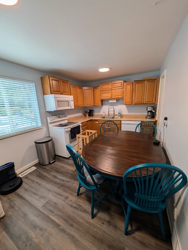 Photo - 556 W 800 N St