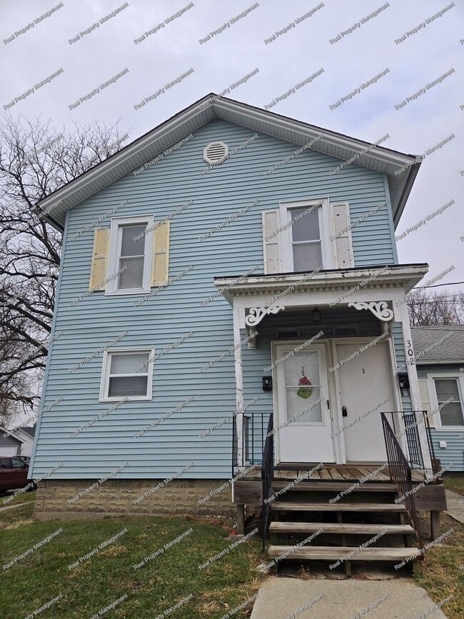 Building Photo - 2 Bedroom 2nd Floor Apartment