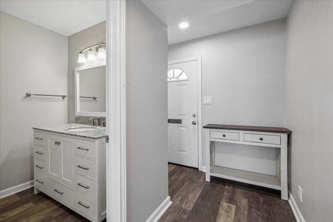 Photo - 401 Bendwood Dr Unit 35