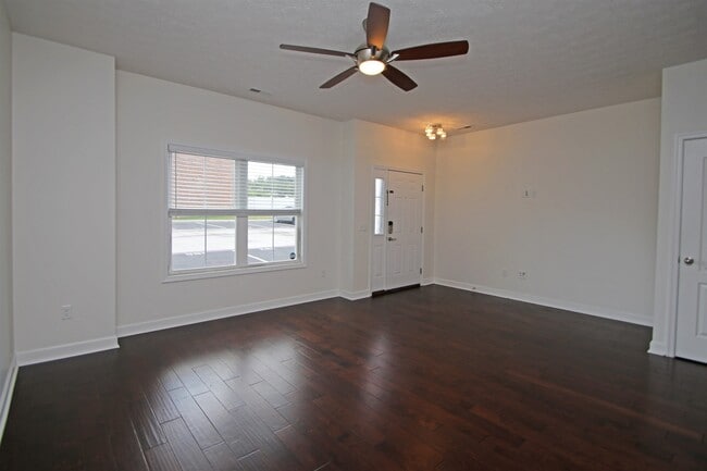 Photo - 186 Cedar Point Ln