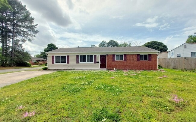 BEAUTIFUL 3 BD/ 1 BTH CORNER LOT WITH W/D ... - BEAUTIFUL 3 BD/ 1 BTH CORNER LOT WITH W/D ... House
