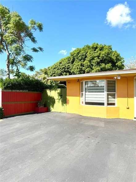 Photo - 9745 SW 161st St Unit 1