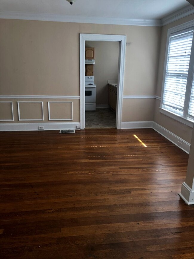 2 Bedroom 1 Bathroom Duplex - 2 Bedroom 1 Bathroom Duplex House