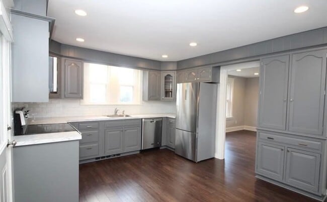 Photo - 479 Allentown Rd