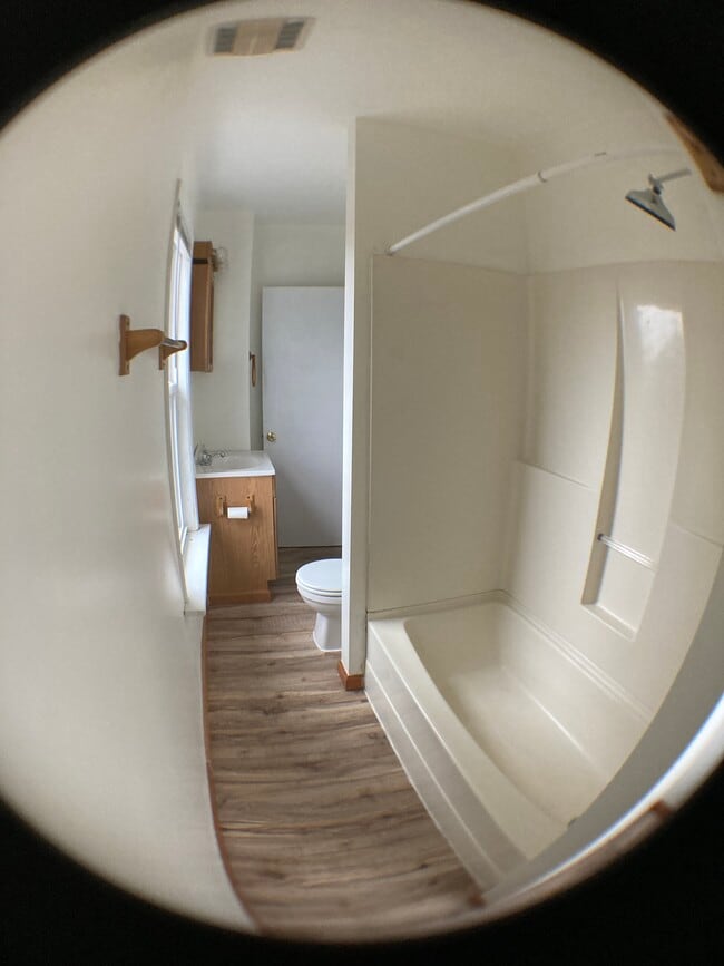 Photo - 307 W 8th St