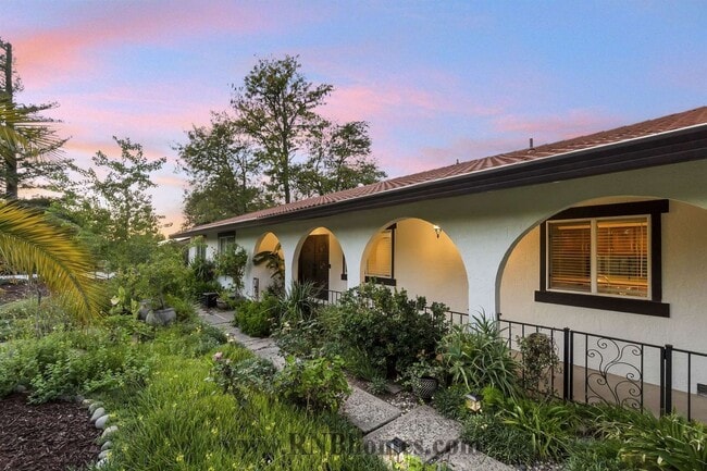 Photo - 4305 Whispering Oak Cir