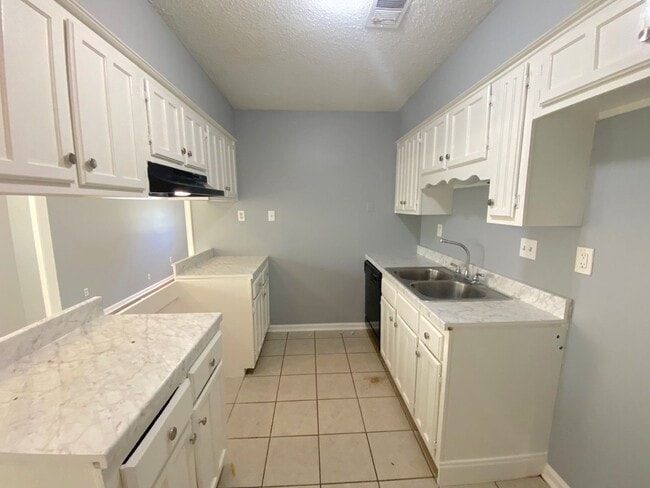 Photo - 6010 Valleydale Dr