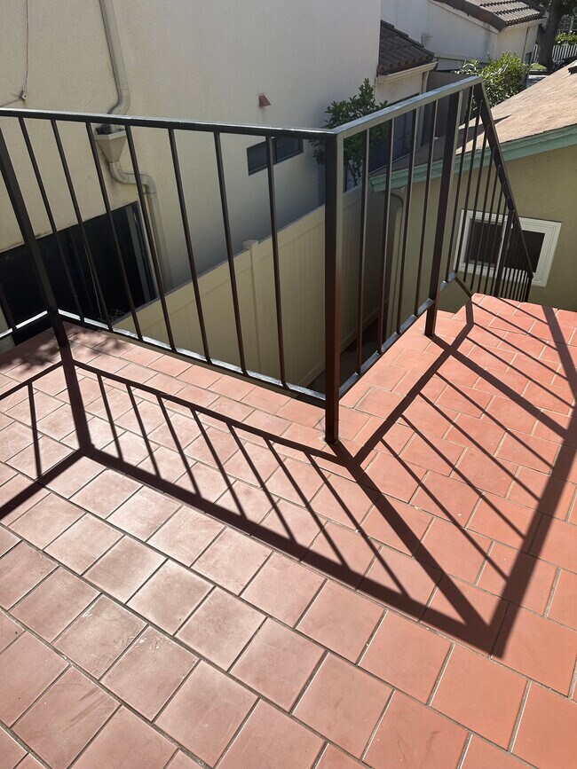 Photo - 1630 Ocean Ave Unidad B