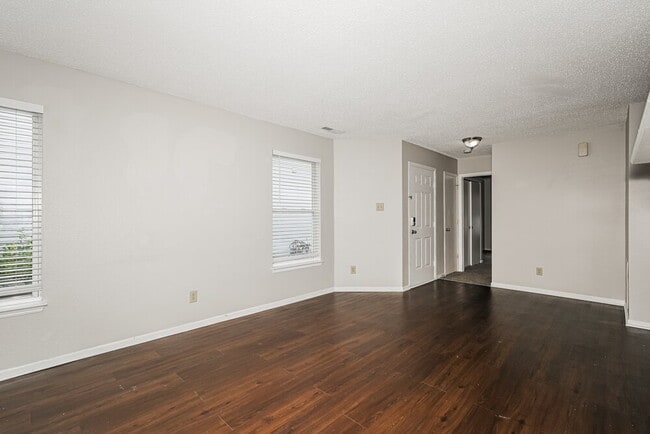 Photo - 3015 Redland Ln
