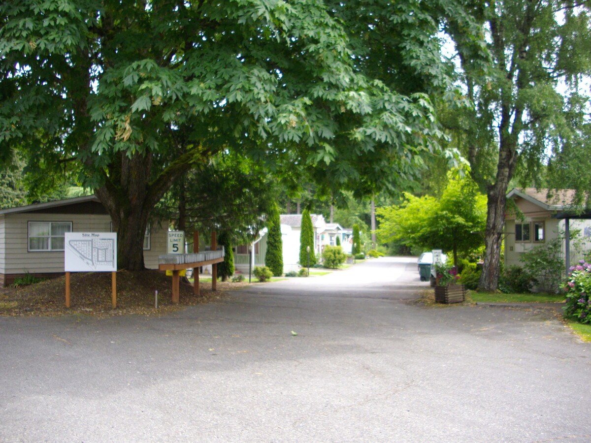 Photo - Cresthaven Mobile Home Park