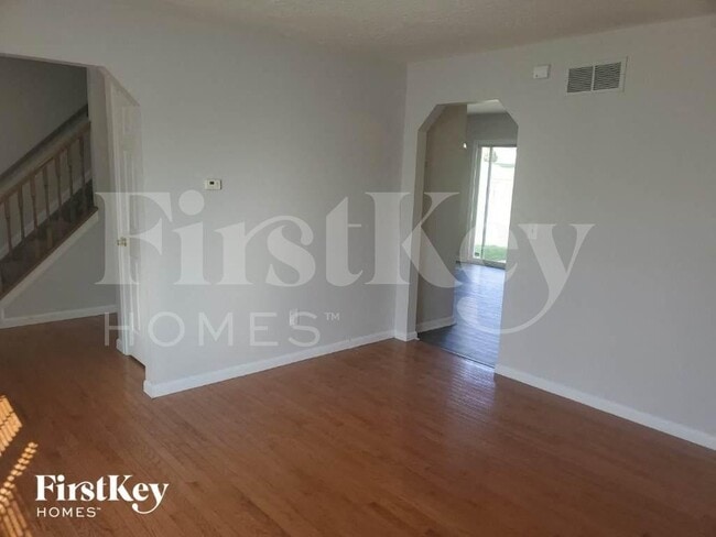 Photo - 356 Brandon Dr