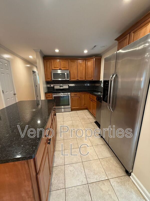Photo - 330 Louden Rd