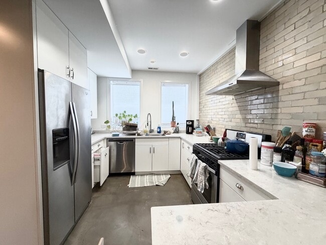 Photo - 2121 N Albany Ave Unidad G