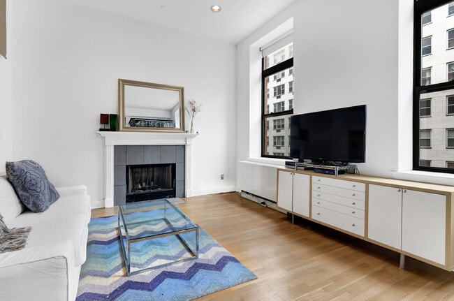 Living room pic 2 - 312 E 22nd St Unit 3B
