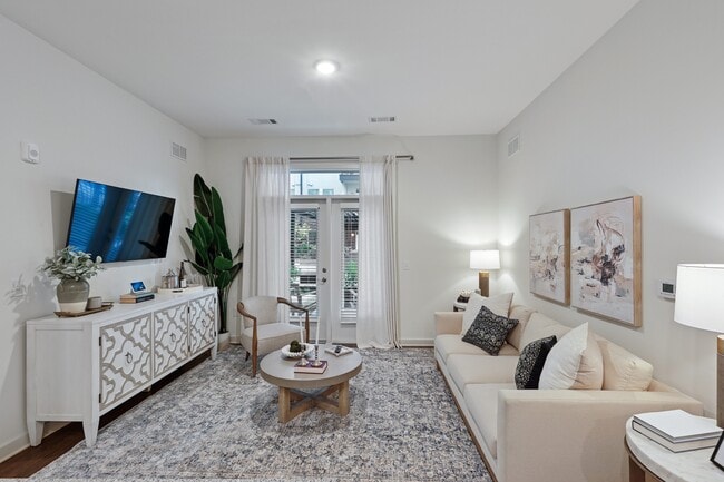 Photo - Encore Mid City